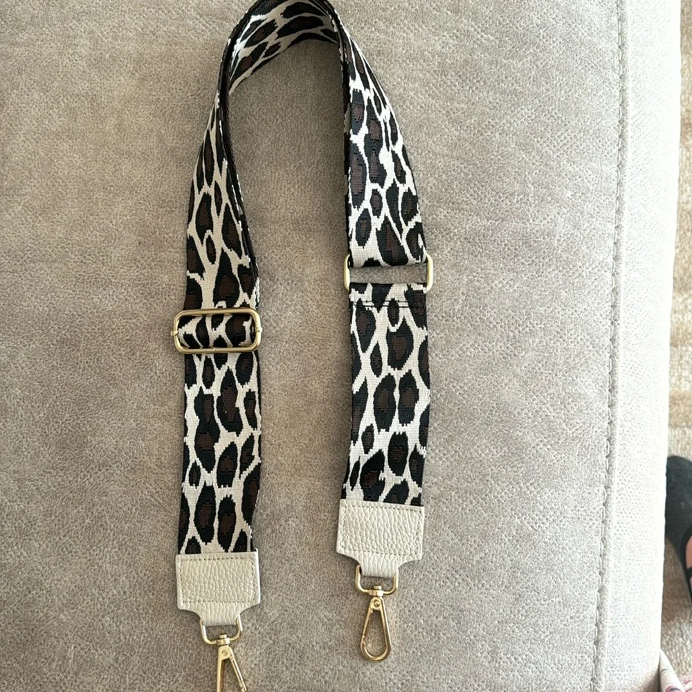 Leopard adjustable print bag strap-NWOT with gold hardware - Picture 1 of 4